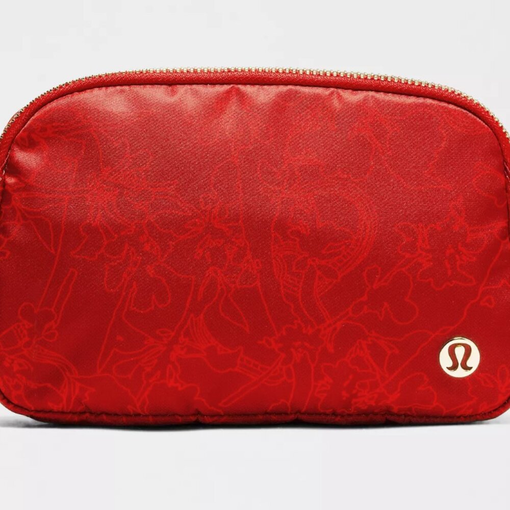 Lunar New Year Everywhere Belt Bag 1L